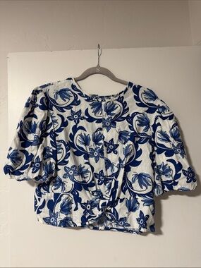 Marc New York White and Blue Floral Puff-Sleeve Twist Front Blouse